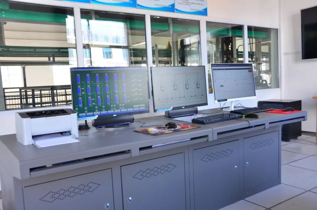 173458115.jpg 173458115.jpg